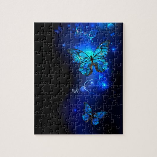 Morpho Butterfly im dunklen Hintergrund Puzzle (Vertikal)