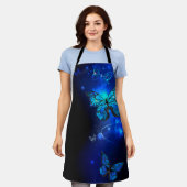 Morpho Butterfly im dunklen Hintergrund Schürze (Getragen)