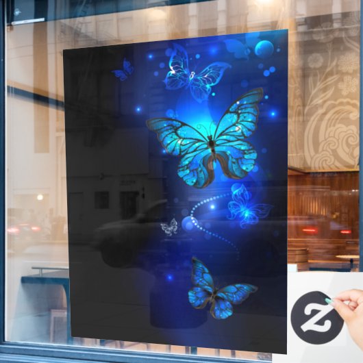 Morpho Butterfly in the Dark Background Fensteraufkleber (Café-Fenster)