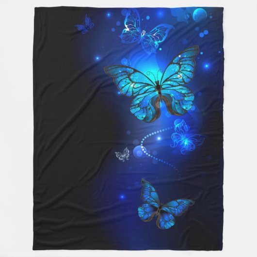 Morpho Butterfly in the Dark Background Fleecedecke (Vorderseite)