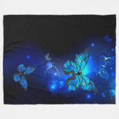 Morpho Butterfly in the Dark Background Fleecedecke (Vorderseite (Horizontal))