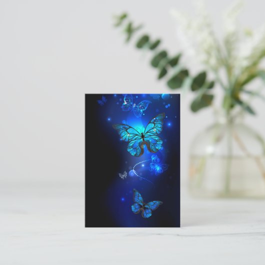 Morpho Butterfly in the Dark Background Hinweiskarte (Stehend Vorderseite)