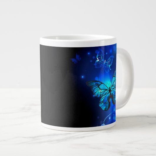 Morpho Butterfly in the Dark Background Jumbo-Tasse (Vorderseite Rechts)