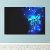 Morpho Butterfly in the Dark Background Leinwanddruck (Insitu (Holzboden))