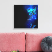 Morpho Butterfly in the Dark Background Leinwanddruck (Insitu (Wohnzimmer))