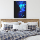Morpho Butterfly in the Dark Background Leinwanddruck (Insitu (Schlafzimmer))