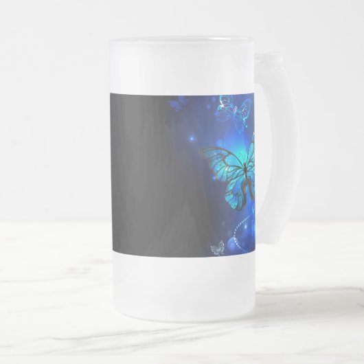 Morpho Butterfly in the Dark Background Mattglas Bierglas (VorderseiteRechts)