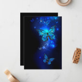 Morpho Butterfly in the Dark Background Mitteilungskarte (Vorderseite/Rückseite Beispiel)