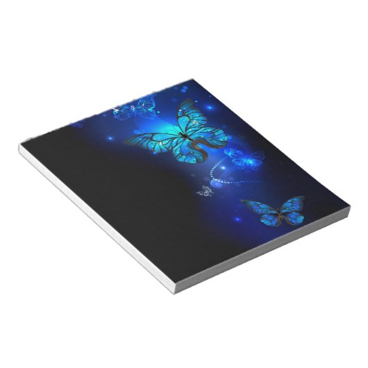Morpho Butterfly in the Dark Background Notizblock (angewinkelt)