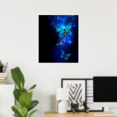 Morpho Butterfly in the Dark Background Poster (Heimbüro)