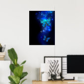 Morpho Butterfly in the Dark Background Poster (Heimbüro)