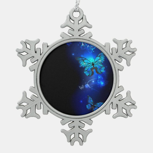 Morpho Butterfly in the Dark Background Schneeflocken Zinn-Ornament (Vorderseite)