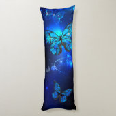 Morpho Butterfly in the Dark Background Seitenschläferkissen (Rückseite (Vertikal))