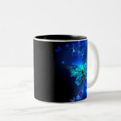 Morpho Butterfly in the Dark Background Zweifarbige Tasse (VorderseiteRechts)