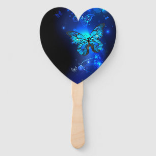 Morpho-Schmetterling im dunklen Hintergrund Fächer