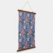 Morris Blue Background 1896 Compton Floral Pattern Wandteppich Mit Holzrahmen (Gewinkelt)