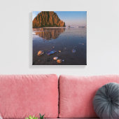 Morro Rock reflektiert den weißen Sand Leinwanddruck (Insitu (Wohnzimmer))