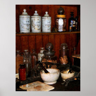 Mortar und Pestle im Arzneimittelgeschäft Poster