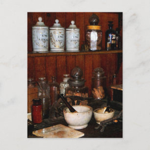 Mortar und Pestle im Arzneimittelgeschäft Postkarte