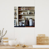 Mortar und Pestle und Flaschen auf den Regalen Poster (Küche)