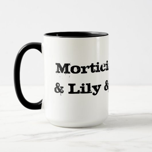 Morticia u. Gómez u. Lilie u. Hermann Tasse (Links)