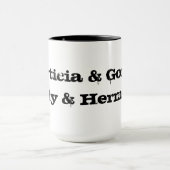 Morticia u. Gómez u. Lilie u. Hermann Tasse (Zentrum)