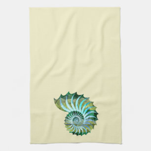 Mosaik-blaue u. grüne Nautilus-Muschel auf Gelb Handtuch