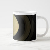 Mosaik des Planeten Saturn und seiner wichtigsten Jumbo-Tasse (Rechts)