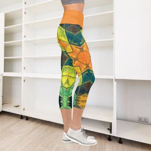 Mosaik Kaleidoskop Orange Gelb und Grün Capri Leggings