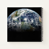 Mosaikbild des Planeten Erde mit 3 Hurrikanen Notizblock (Rückseite)