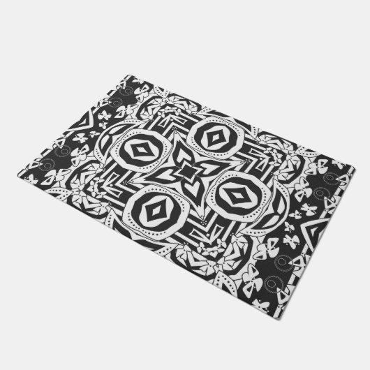 Mosaikdekor im abstrakten, modernen Schwarz-weißen Fußmatte (Schrägansicht)