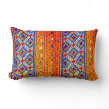 Mosaikdesigns in Gold, Rot, Blau, Weiß