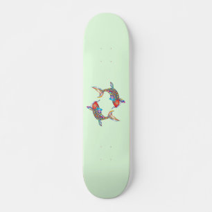 Mosaikfisch auf Grün Skateboard