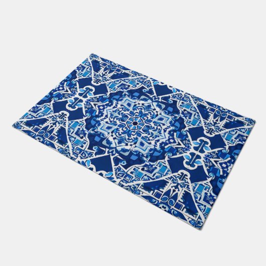 Mosaikmuster in Indigo und Cobalt Blue Fußmatte (Schrägansicht)