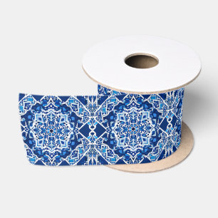 Mosaikmuster in Indigo und Cobalt Blue Satinband