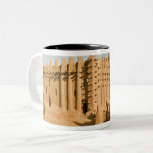 Moschee in Djenne, ein klassisches Beispiel Zweifarbige Tasse (Vorderseite Links)