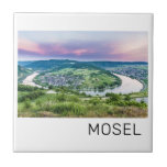 Moselle Loop Sunset Kroev Panorama Deutschland Fliese<br><div class="desc">Moselloop Sonnenuntergang bei Kroev Mont Royal Panorama. Moselfluss in Rheinland-Pfalz Deutschland Urlaub Souvenirgeschenk für Reisende und Weinliebhaber. Sie können das Design einfach anpassen und personlisieren,  indem Sie den gewollt Namen eingeben.</div>