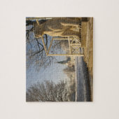 Moskau. Winter. Löwenskulptur. Puzzle (Vertikal)