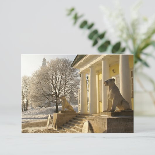 Moskau. Winter. Löwenskulptur. RSVP Karte (Stehend Vorderseite)