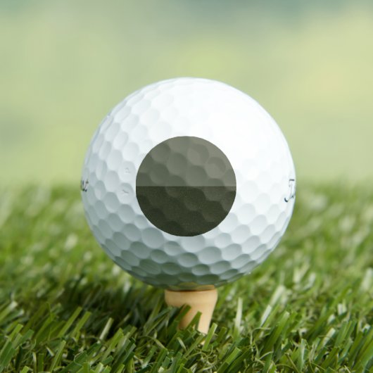 Moss Green Golf Ball - Texturiges Design (Insitu T-Shirt)