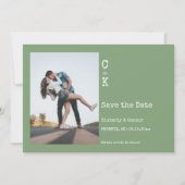 Moss Green Minimalistisch Monogram Foto Save The Date (Vorderseite)