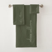 Moss Green Minimalistisch Script Signature Monogra Badhandtuch Set (Insitu)