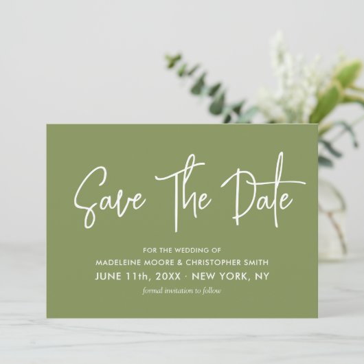 Moss Green Modern Calligraphy Scannable QR Code Save The Date (Stehend Vorderseite)