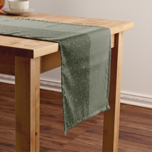 Moss Green Split Table Runner - Anpassbares Design Kurzer Tischläufer (Beispiel)