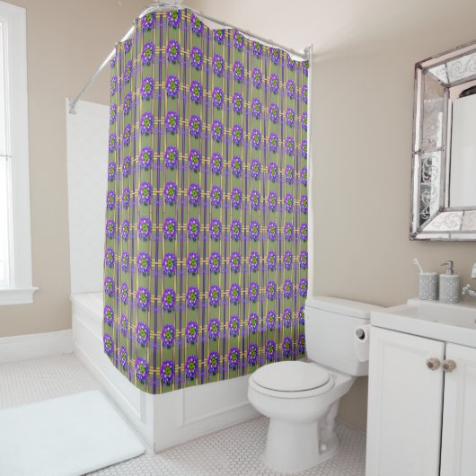 Moss Green with Purple Flowers Shower Curtain Duschvorhang (Beispiel)
