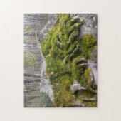 Mossy Broken Headstone Puzzle (Vertikal)