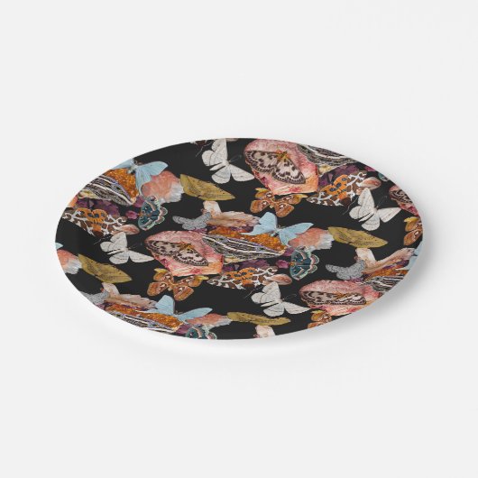 Moth Cotillion | Goblincore Hexachy Paper Plate Pappteller (Schrägansicht)