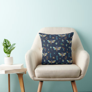 Moth Floral Pattern Kissen