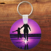 Mother and son Child Beach Jumping Schlüsselanhänger (Vorderseite)