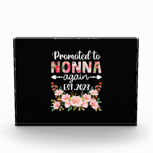 Mother Art   Erneut zur Nonna befördert 2023 Flora Fotoblock